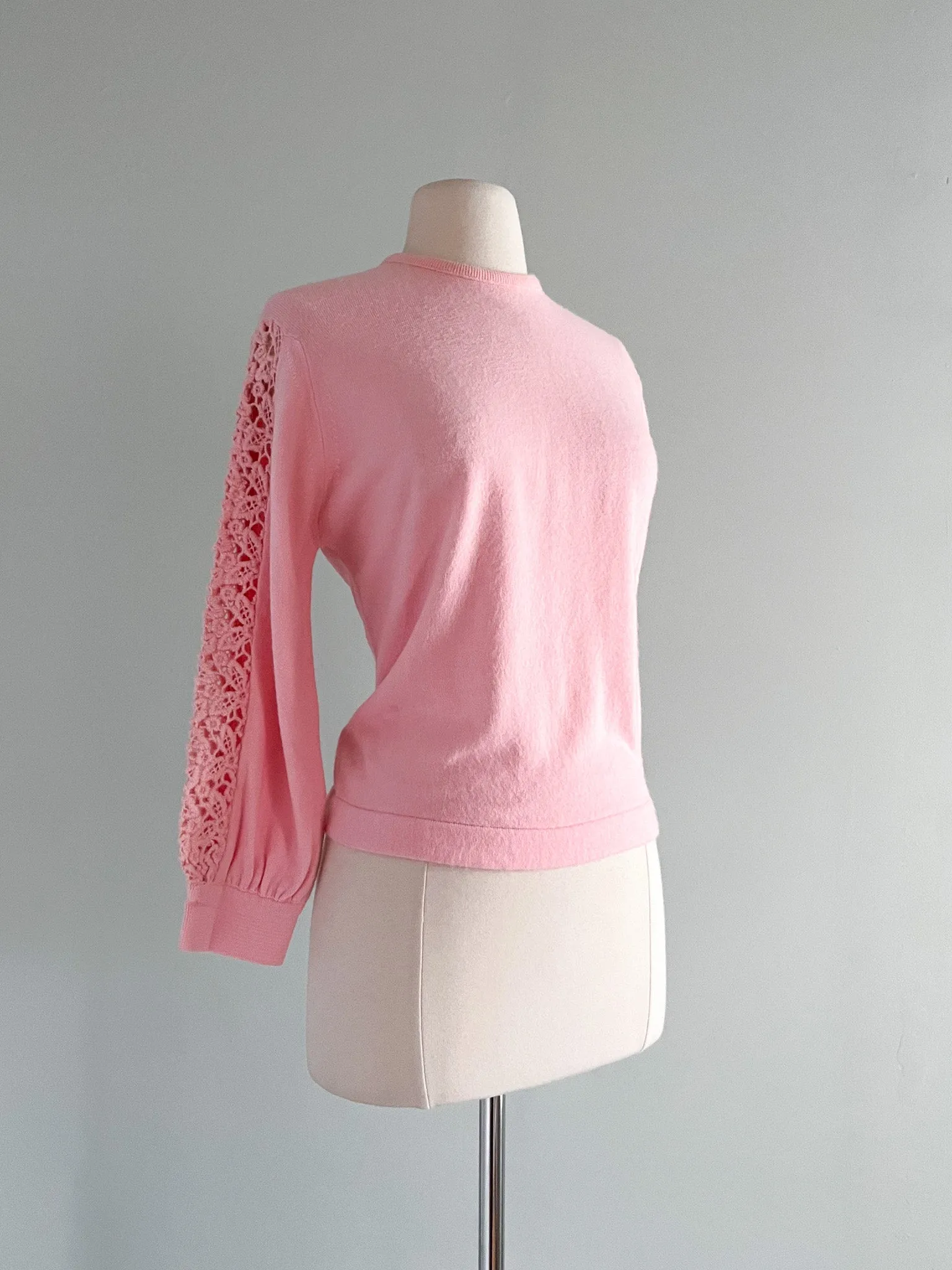 Baby Pink 1960's Full Fashioned Sweater / Medium