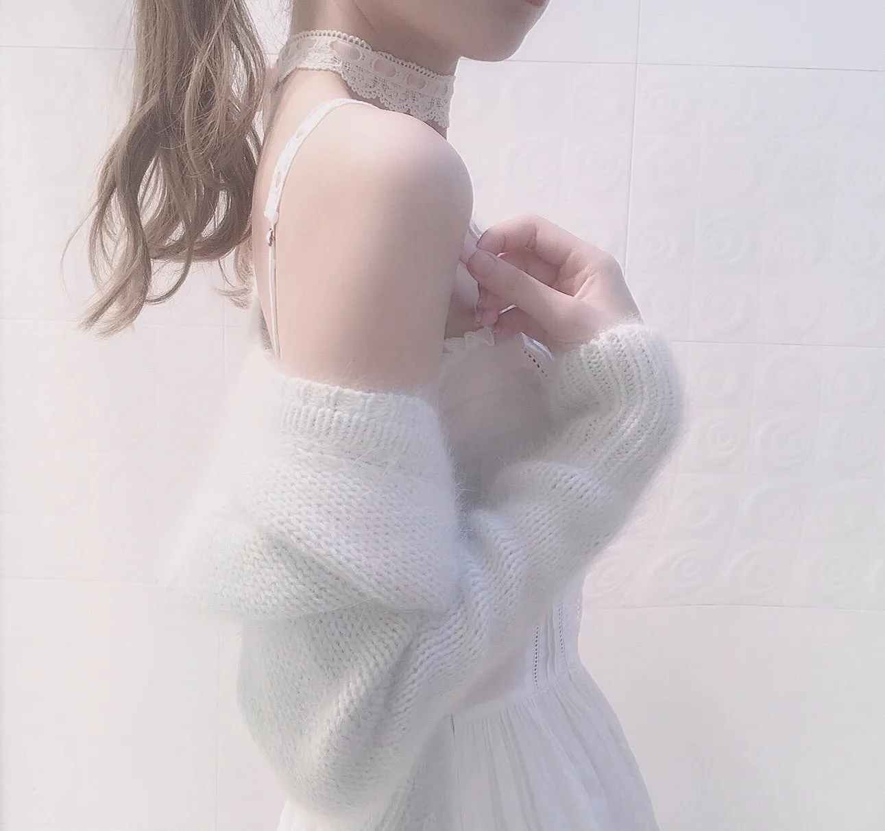 [By Peilieeshop] The Dancing Swan Soft Cardigan