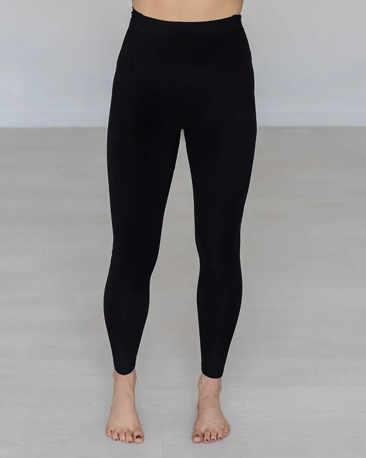 Midweight Daily Pocket Leggings in Black by Grace and Lace