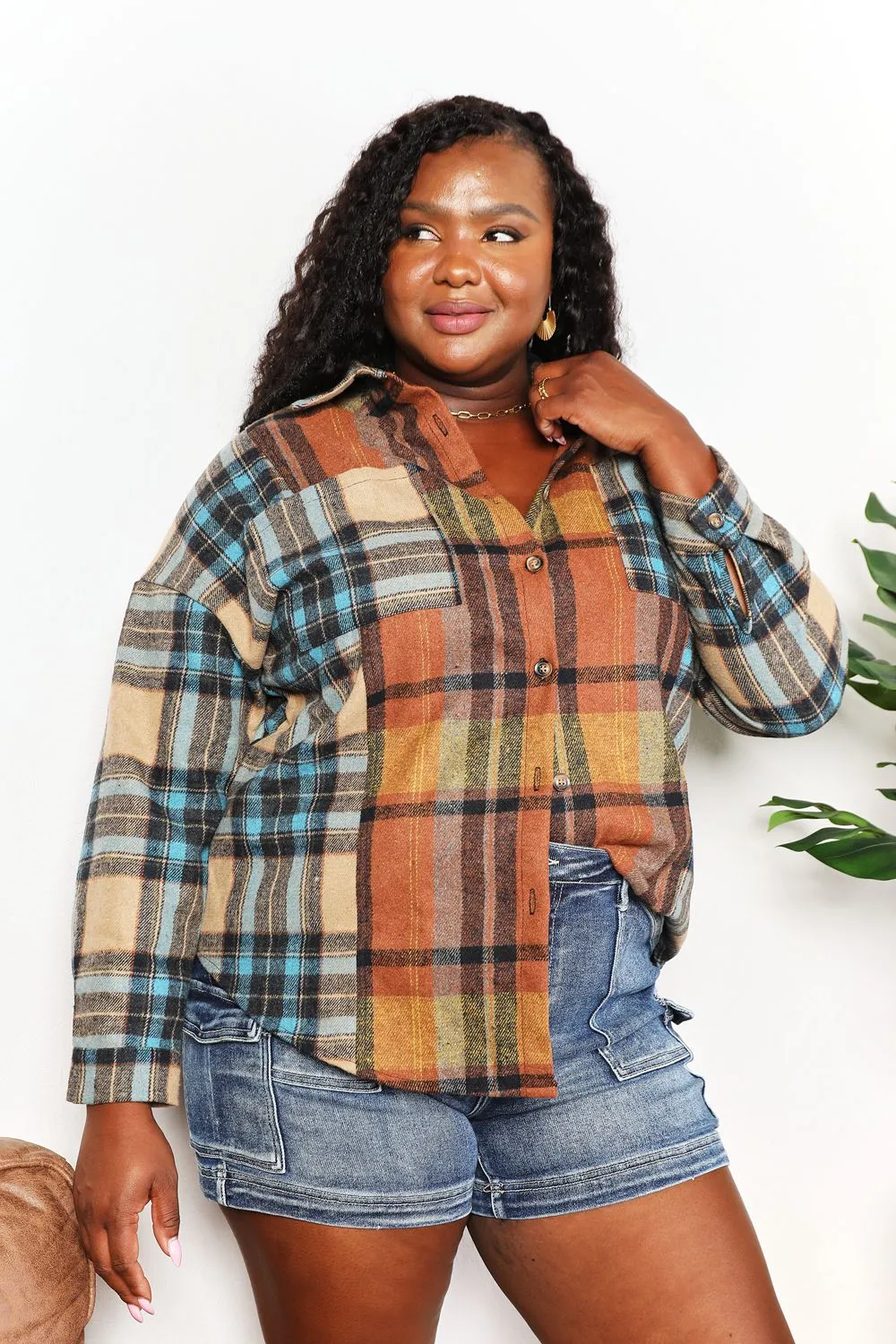 Plaid Curved Hem Shirt Jacket with Breast Pockets